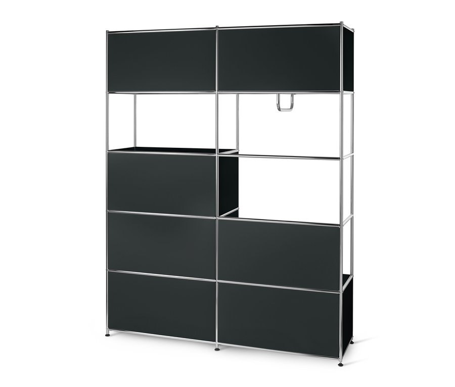 Czarna metalowa szafa »CN3«.