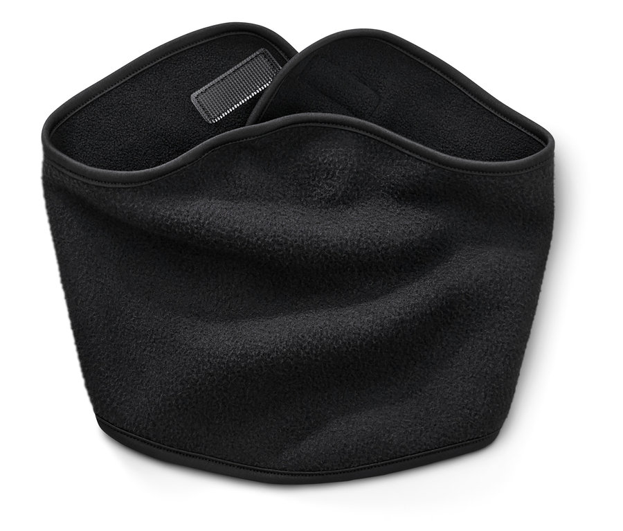 Czarny kołnierz z polaru.