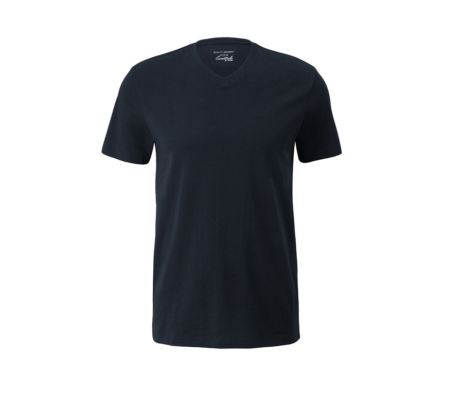 Zbliżenie na czarną męską koszulkę z dekoltem w serek, będącą częścią 2-częściowego zestawu.