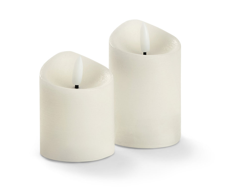 Dwie kremowe świece LED z prawdziwego wosku.