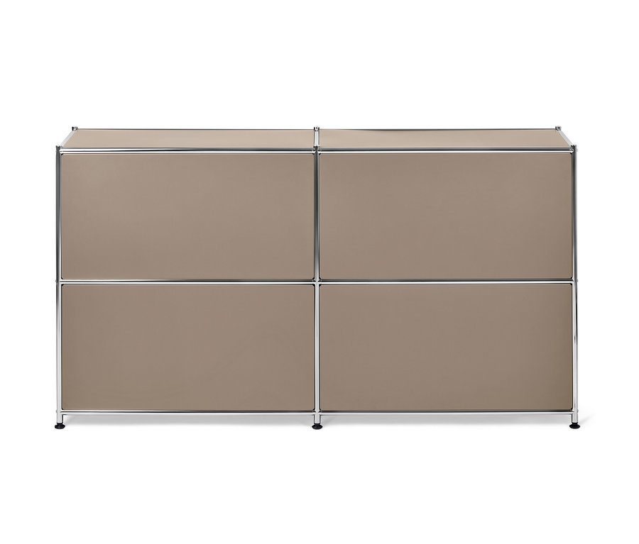 Metalowa szafka typu sideboard „CN3” z 4 klapami.
