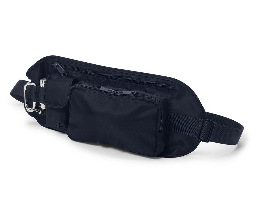 Czarna nerka z kilkoma kieszeniami na zamek.