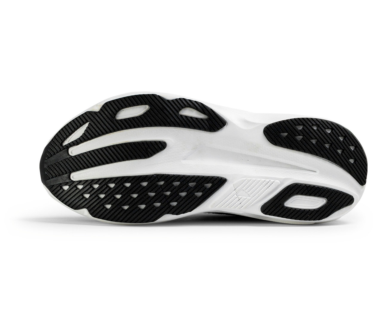 Podeszwa męskich sneakersów FILA Retron w kolorze czarno-białym, z czarnym bieżnikiem i białą podeszwą środkową.