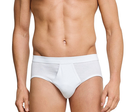 Mężczyzna ma na sobie białe slipy sportowe SCHIESSER, 2 pary.