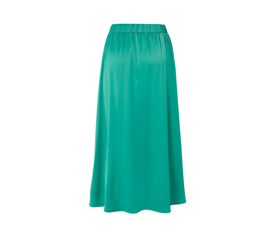 Widok z tyłu spódnicy z satyny.