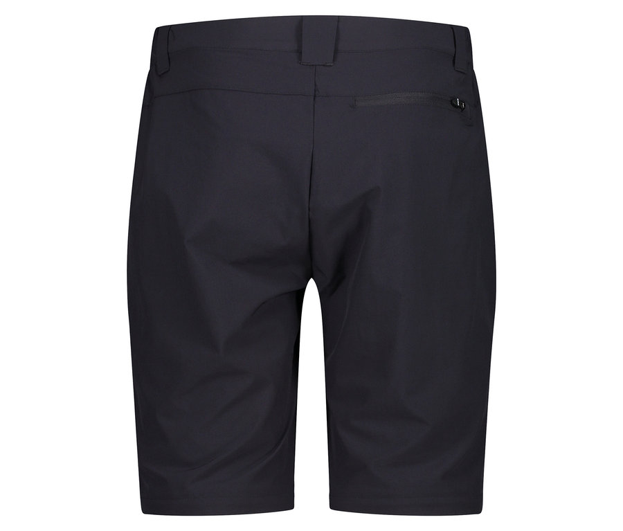 Zbliżenie na tył czarnych szortów z kieszenią na zamek błyskawiczny.