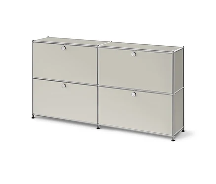 Metalowa szafka typu sideboard „CN3 Slim Line” w kolorze szarym, z chromowaną ramą i 4 klapami z okrągłymi uchwytami.