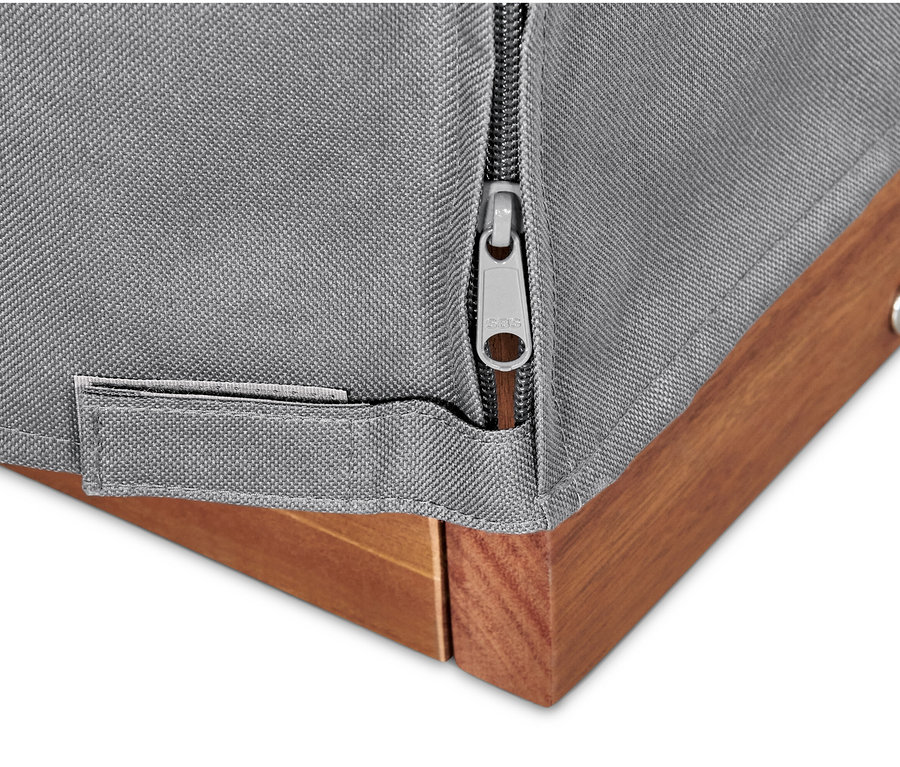 Zbliżenie szarego pokrowca premium na kosz plażowy XL z drewnianą ramą i zamkiem błyskawicznym.