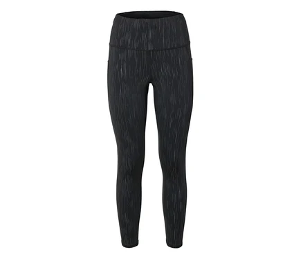 Czarne legginsy we wzory.