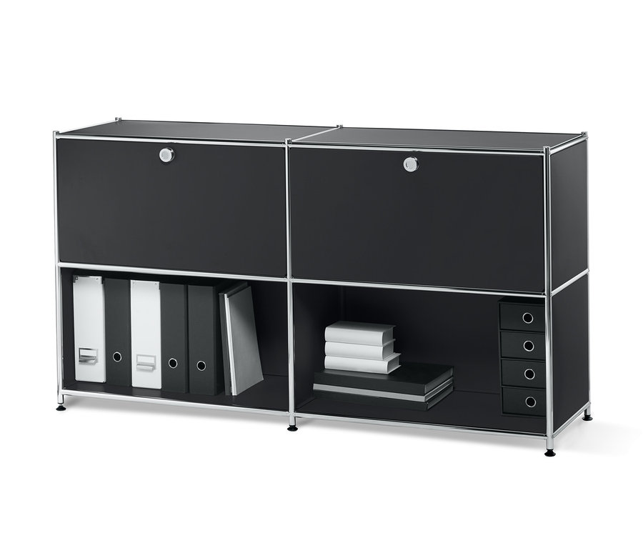 Czarna metalowa szafka typu sideboard z 2 przestawnymi komorami z klapami, półkami z segregatorami i książkami.