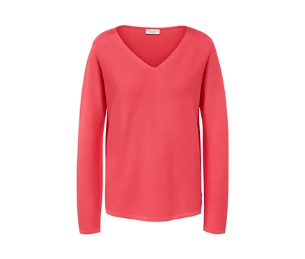 Koralowy sweter z dekoltem w serek.
