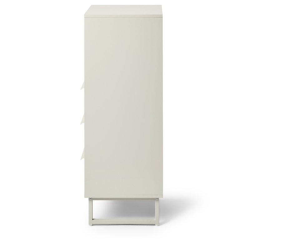 Widok z boku białej komody z szufladami i metalową podstawą.