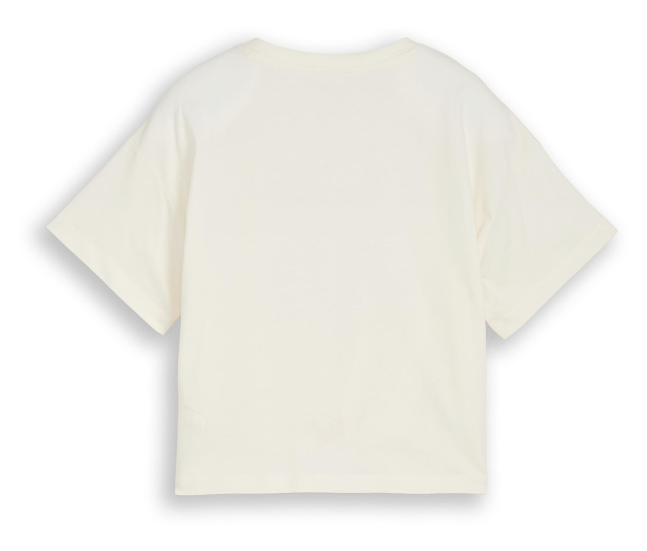 Zbliżenie na zwykły, kremowy t-shirt z krótkimi rękawami.