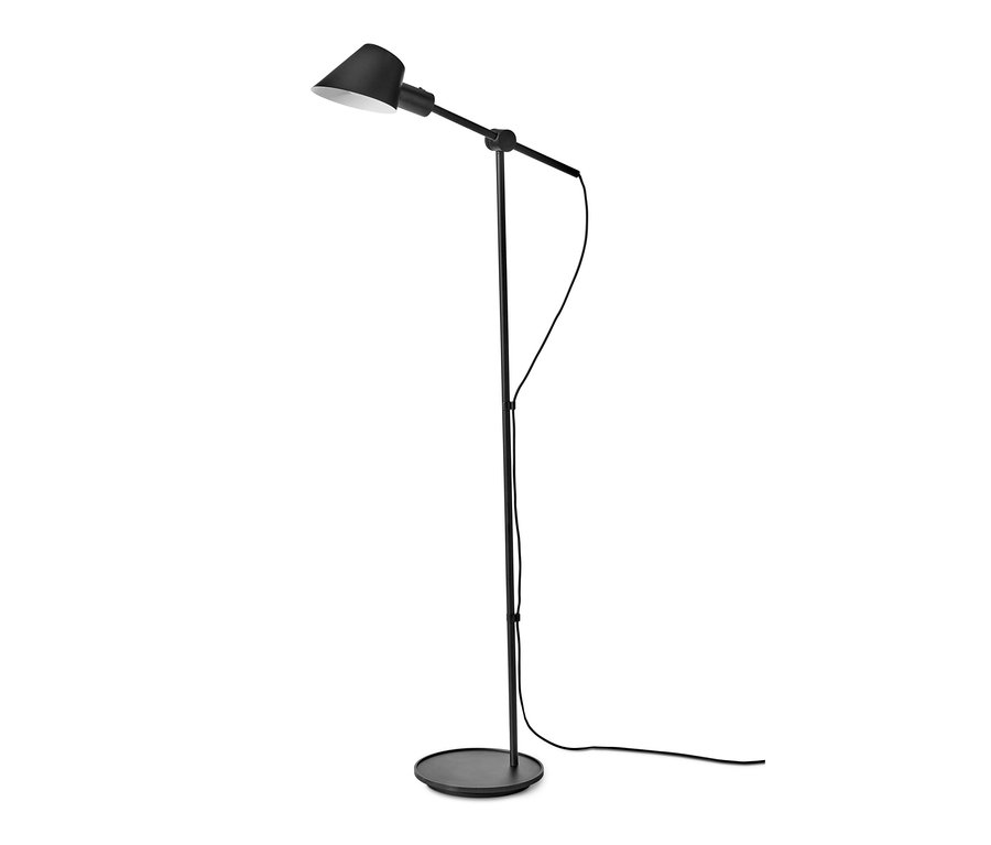 Czarna lampa stojąca Nordlux »Stay Floor« na białym tle.