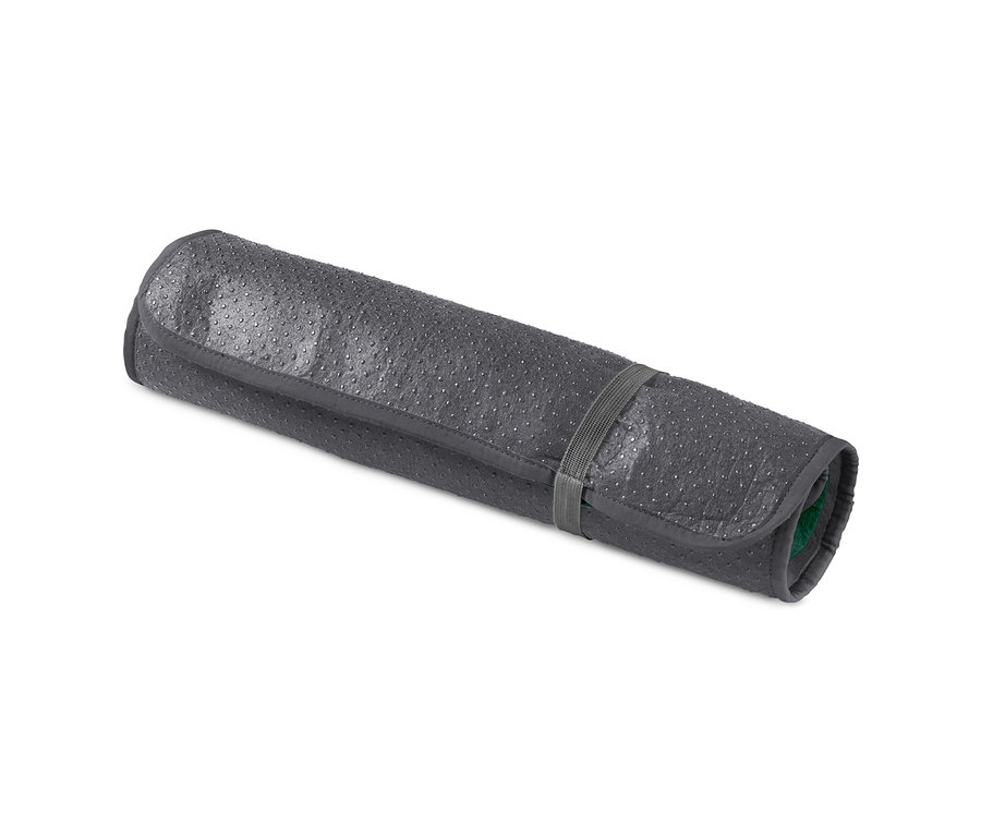 Zwinięta mata węchowa w kolorze szarym.