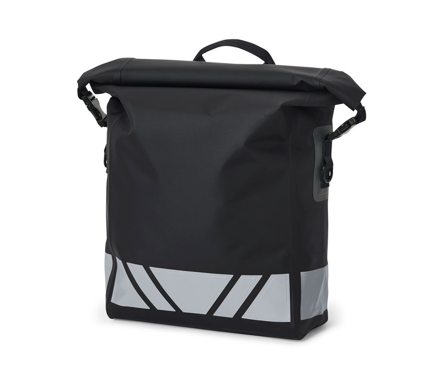 Czarna, nieprzemakalna torba na rower lub na ramię z elementami odblaskowymi.