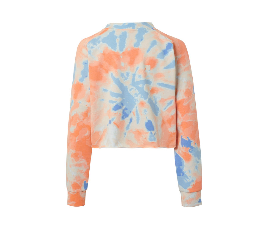 Widok z tyłu bluzy do jogi z wzorem tie-dye w kolorze pomarańczowym i niebieskim.