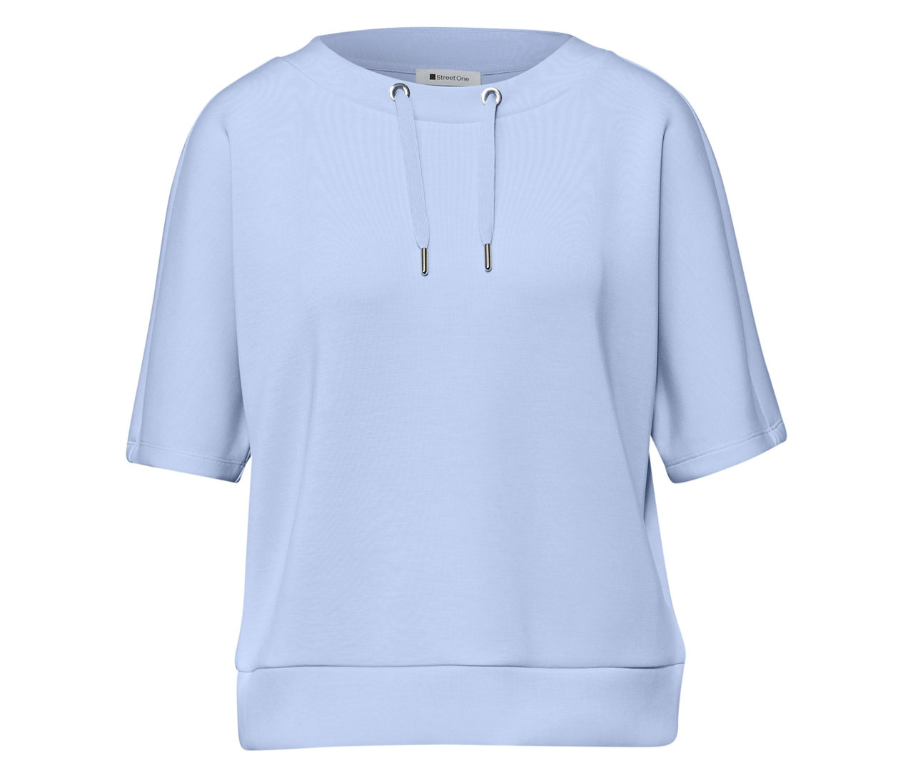 Jasnoniebieska koszulka Street One z krótkimi rękawami i sznurkiem przy dekolcie.