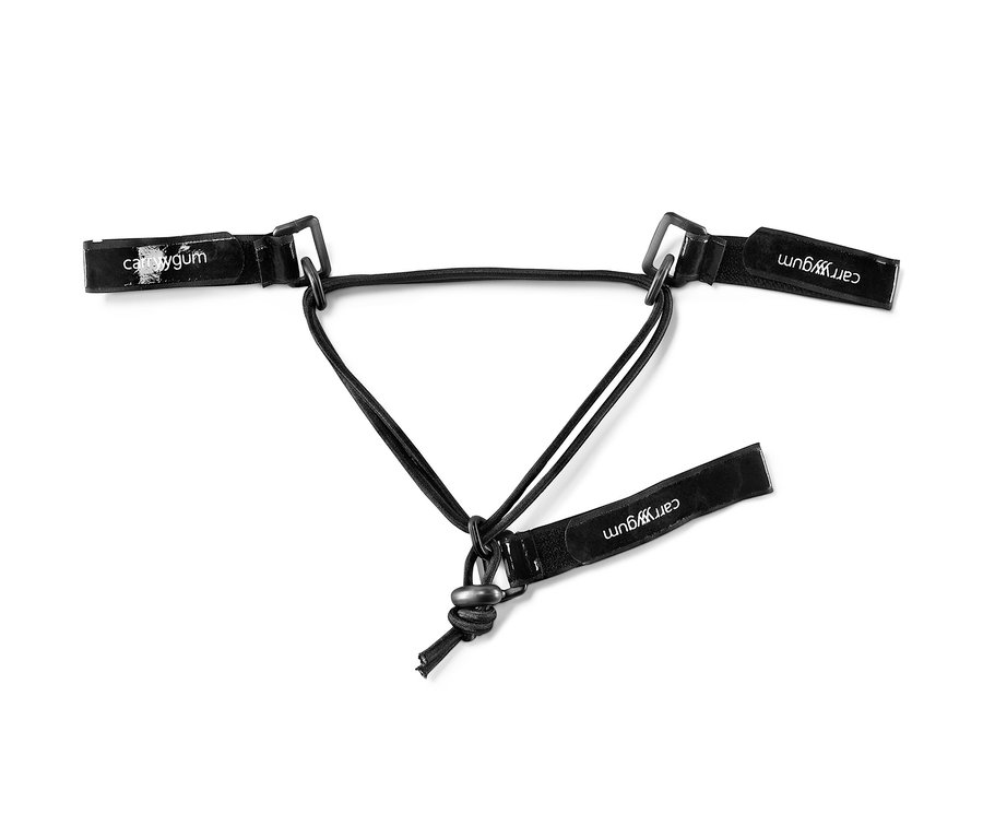 Czarna taśma elastyczna na kierownicę z logo carrygum na białym tle.