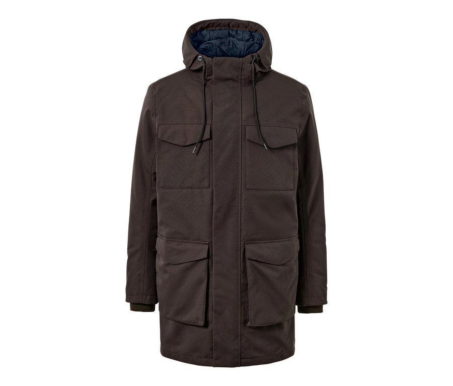 Brązowa parka z kapturem i wieloma kieszeniami.