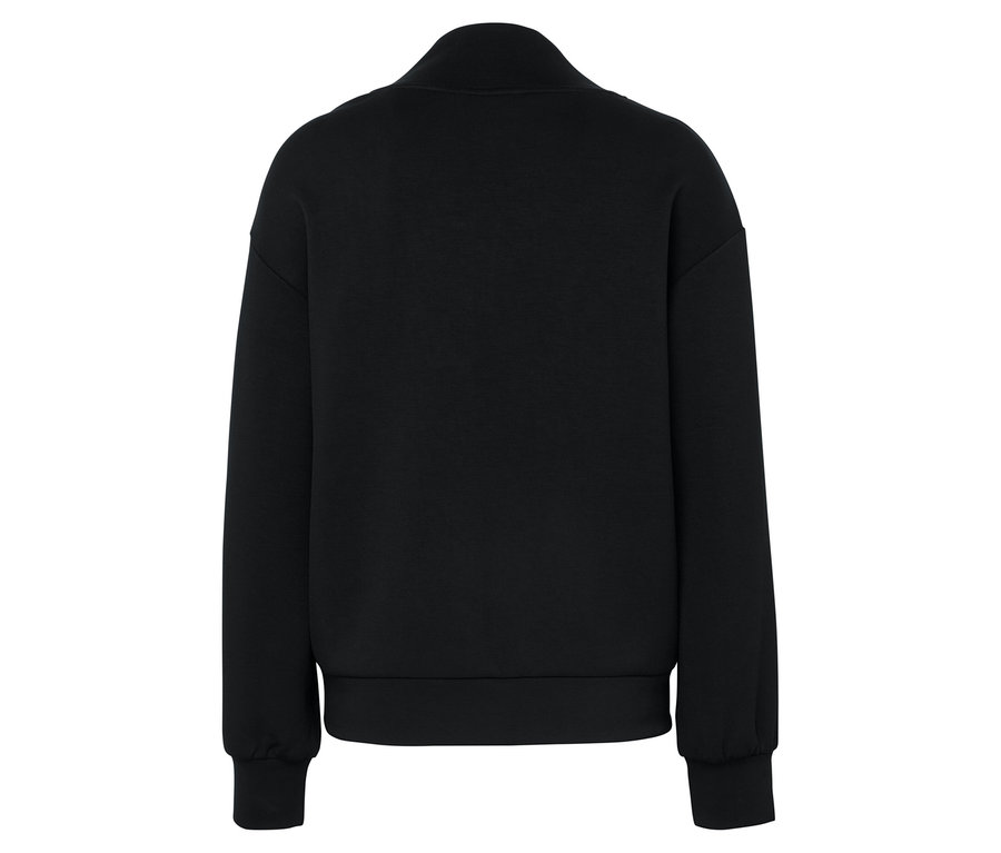 Widok z tyłu czarnej bluzy z zamkiem błyskawicznym.