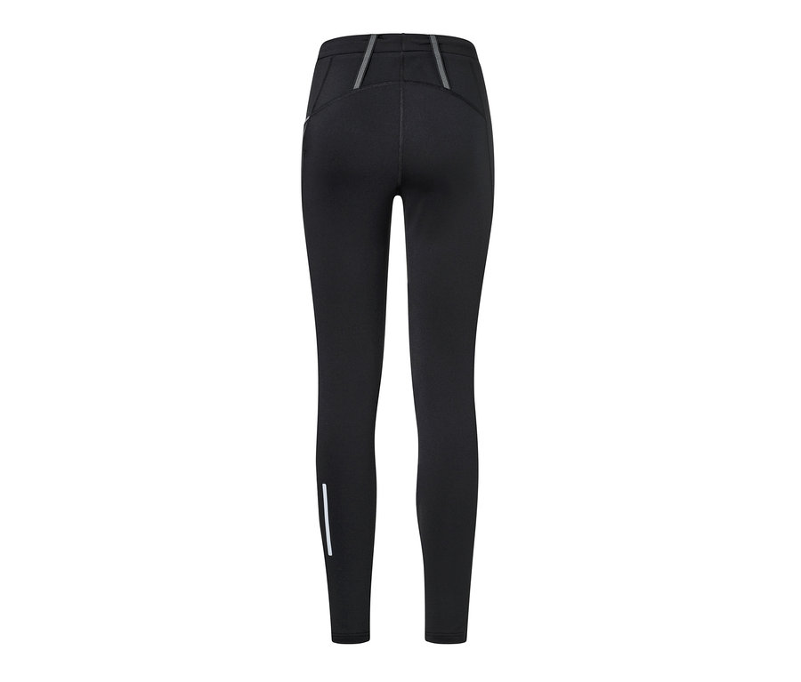 Czarne termoaktywne legginsy do biegania.