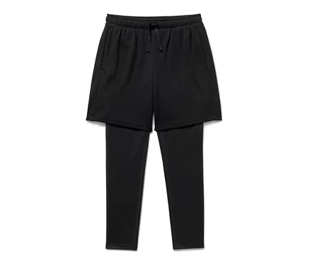 Czarne legginsy sportowe z szortami.