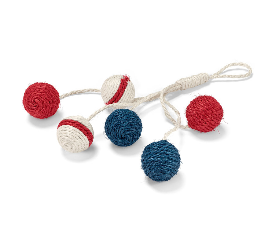 Zabawka dla kota „grzechotka” z czerwonymi, biało-czerwonymi i niebieskimi kulkami na sznurku.