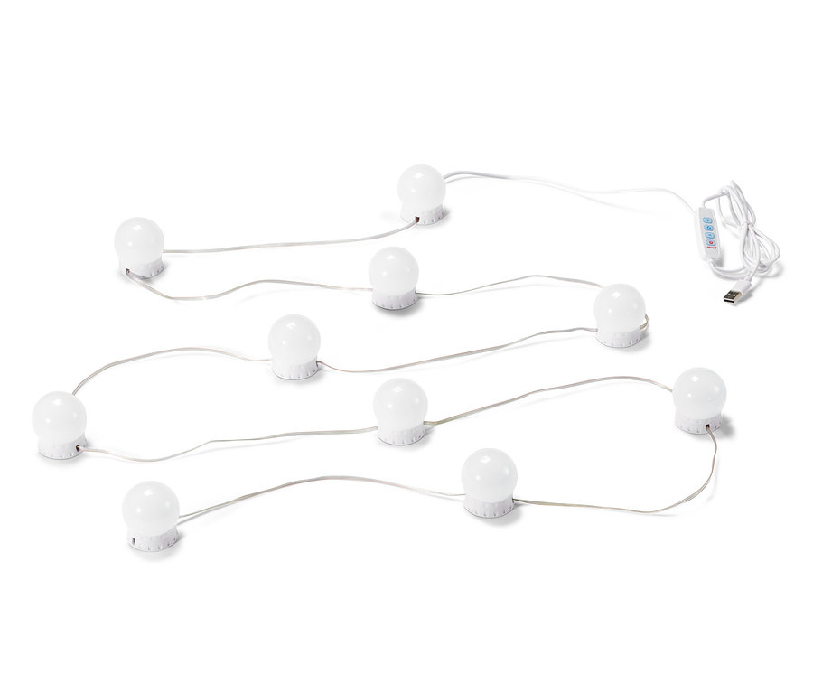 Łańcuch świetlny LED z portem USB leży na białym tle.