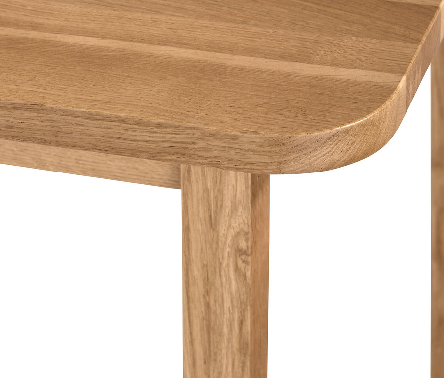 Fragment stolika barowego.