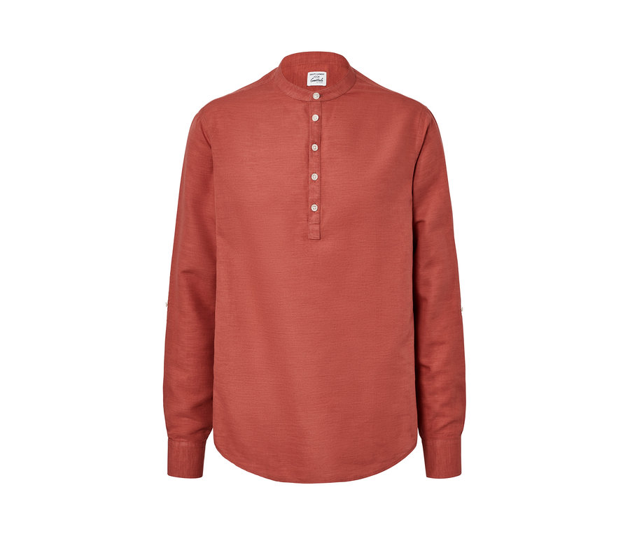 Koszula w kolorze terakoty z długimi rękawami i lnem.