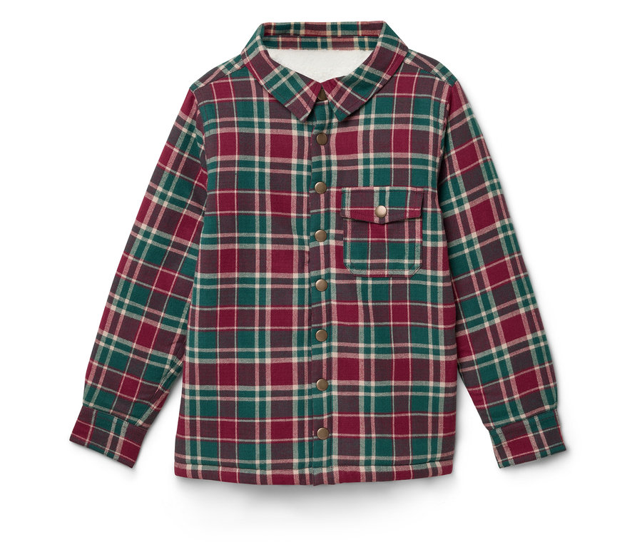 Czerwono-zielona koszula w kratę z długimi rękawami i guzikami.