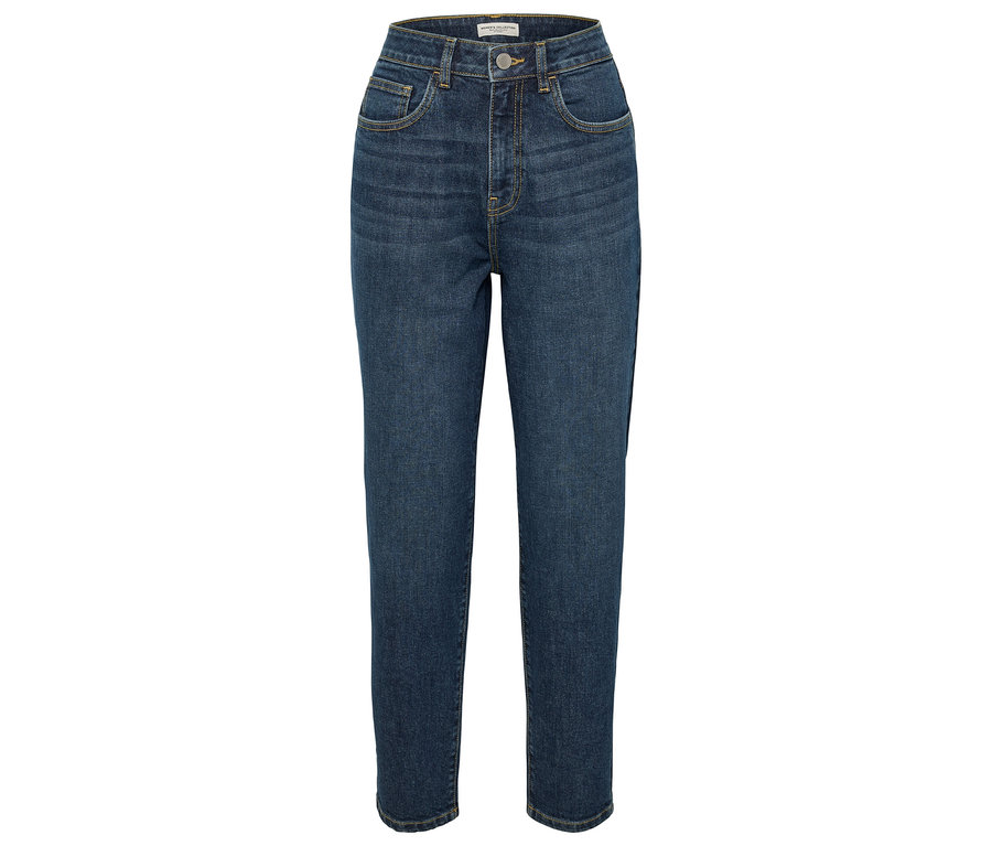 Niebieskie dżinsy na białym tle.