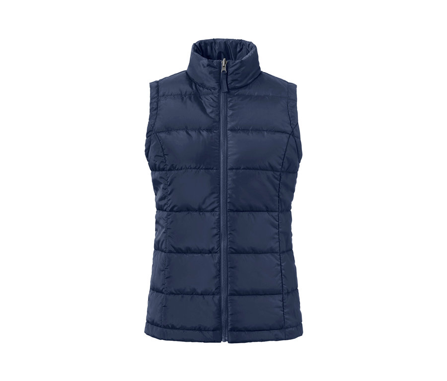 Niebieski płaszcz outdoorowy z kamizelką 3 w 1 zapinany na zamek.