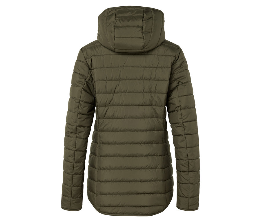 Widok z tyłu oliwkowozielonej kurtki puchowej z kapturem.