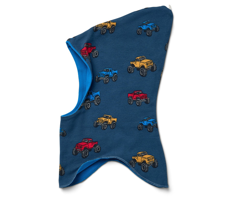 Niebieska kominiarka z nadrukiem kolorowych monster trucków.