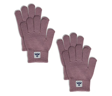 Dwie pary jasnofioletowych rękawiczek hummel® „HMLJR Knit Gloves 2P” z logo na mankiecie.