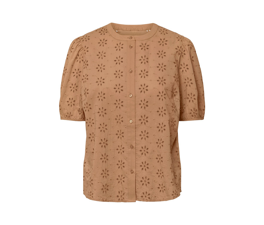 Bluzka z haftem ażurowym.