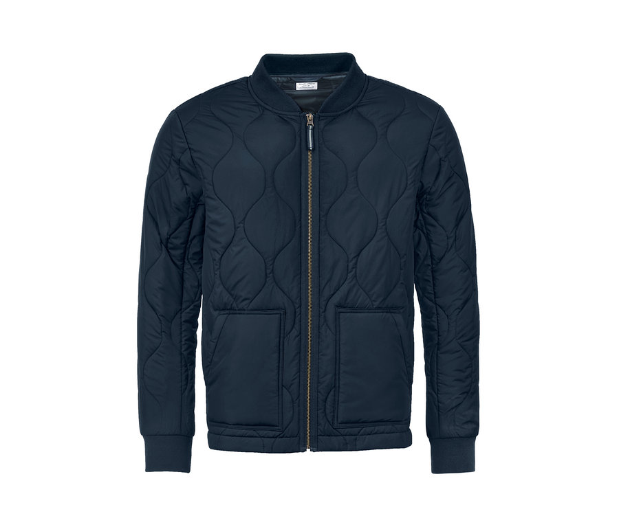Granatowa kurtka pikowana z długimi rękawami i zamkiem błyskawicznym pośrodku.