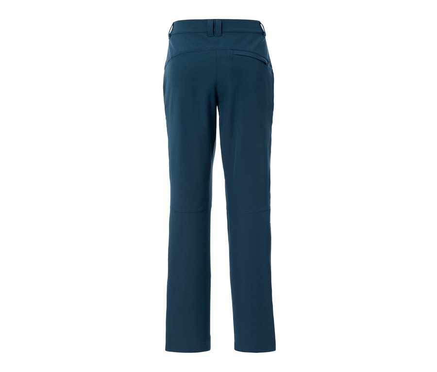 Widok z tyłu spodni z softshellu.