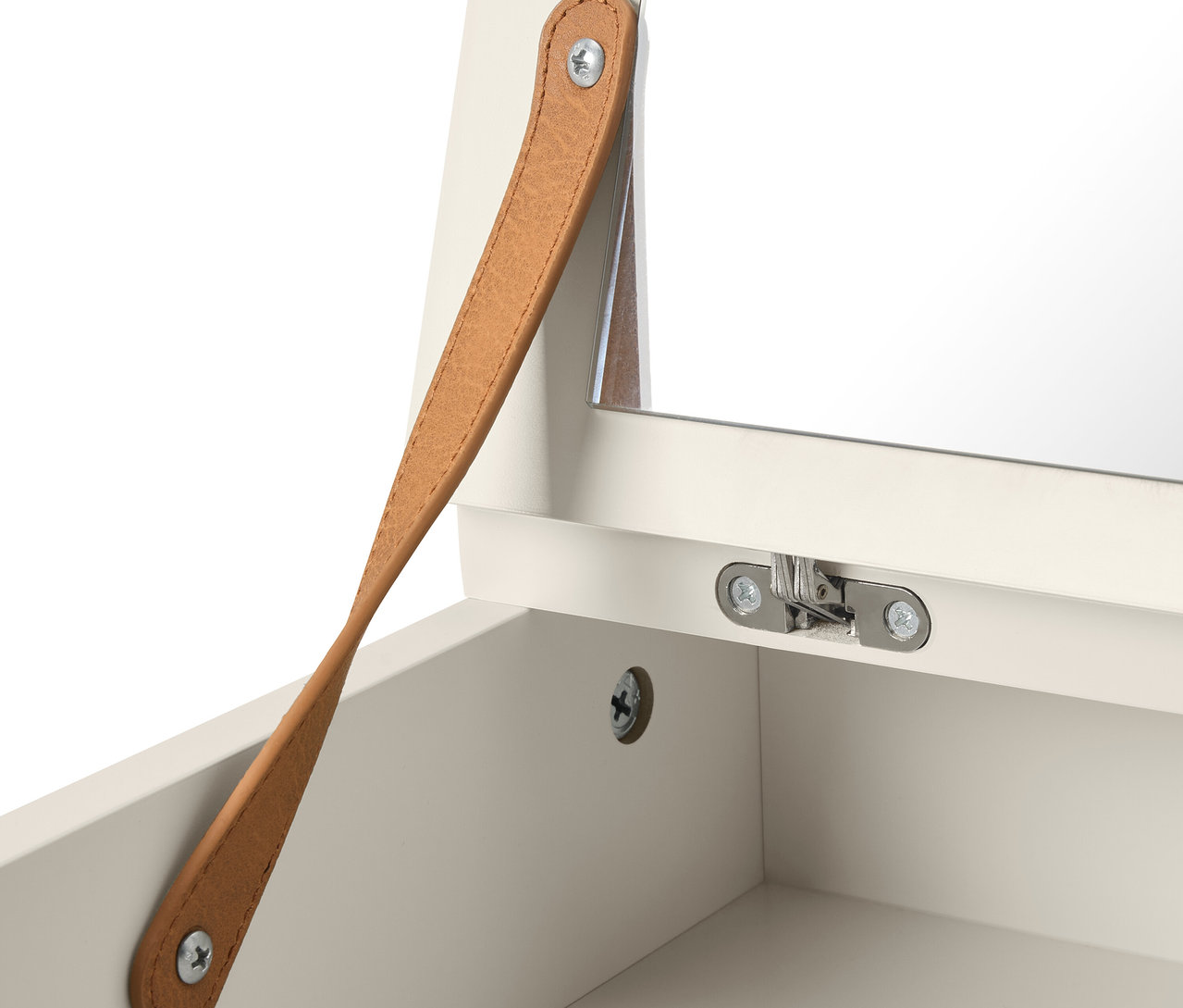 Szczegół komody »LEEG« z 4 szufladami i lustrem.