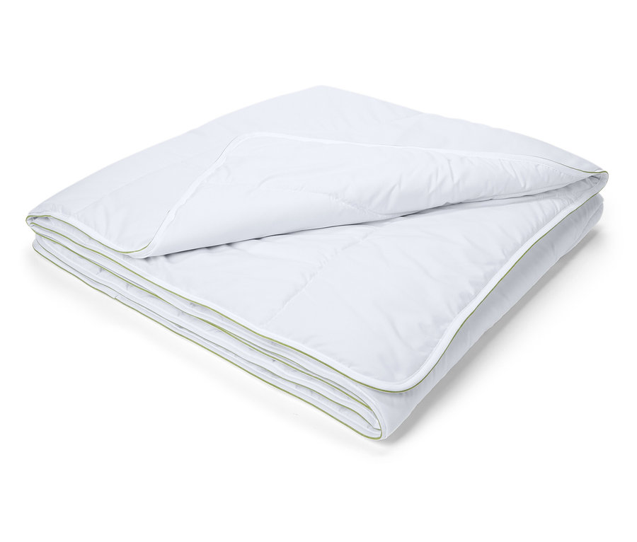 Złożona, biała kołdra pikowana irisette® greenline z węglem aktywnym Dacron®.