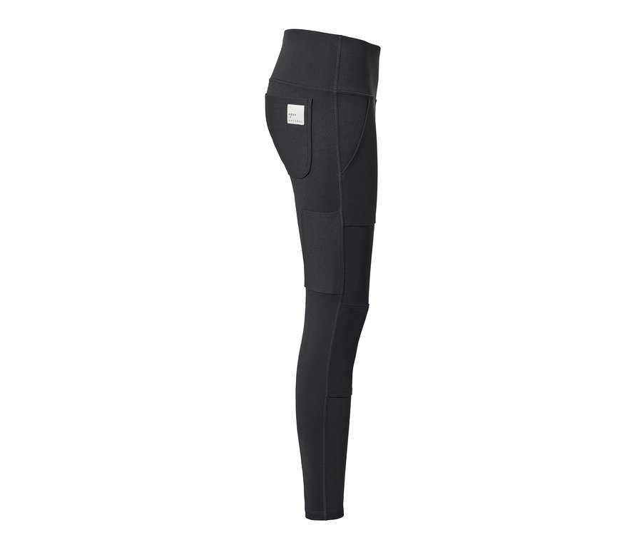 Czarne legginsy outdoorowe.