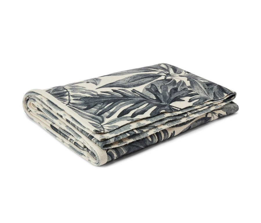 Złożony dwustronny dywan do użytku na zewnątrz w liście, ok. 250 x 180 cm.