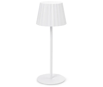 Biała lampa z plisowanym abażurem stoi na białym tle.