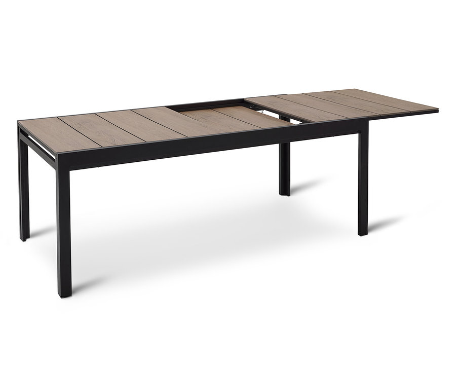 Rozkładany stół ogrodowy z czarną ramą i blatem z brązowego drewna.