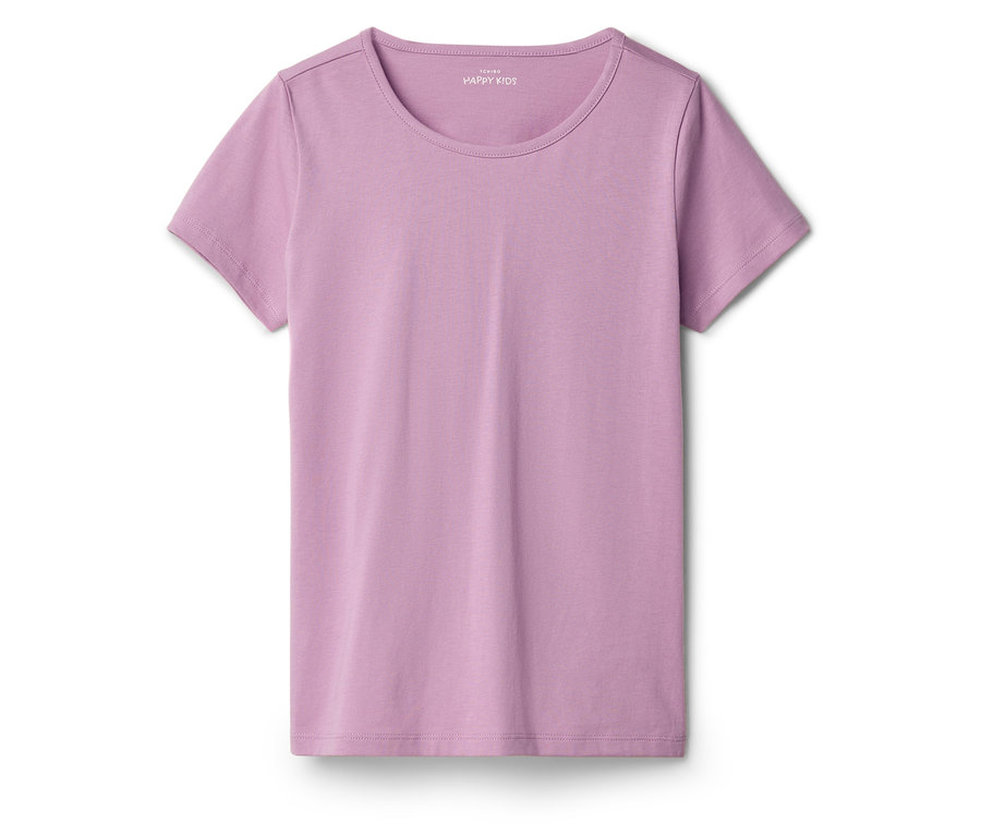 Liliowa koszulka z krótkim rękawem leży płasko na białym tle.