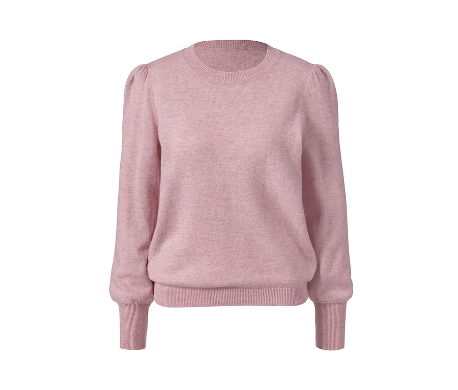 Różowy sweter z delikatnej dzianiny z kaszmirem.