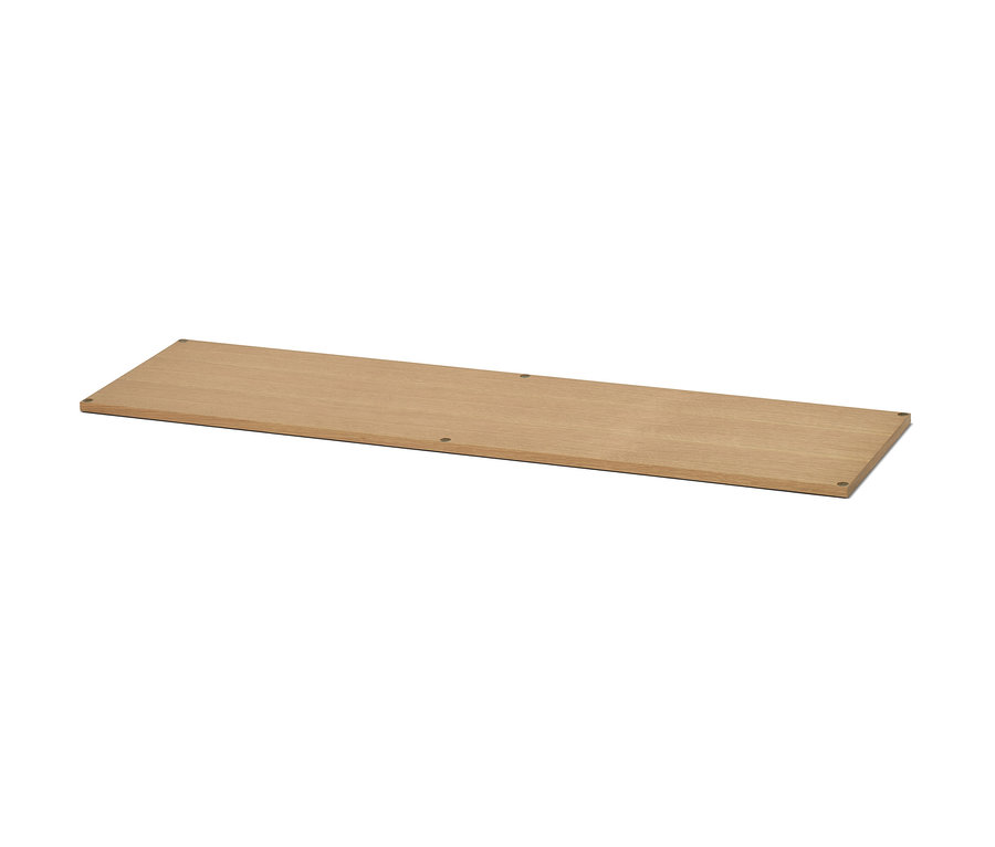 Blat »CN3« z fornirem z prawdziwego drewna dębowego o szerokości 152 cm.