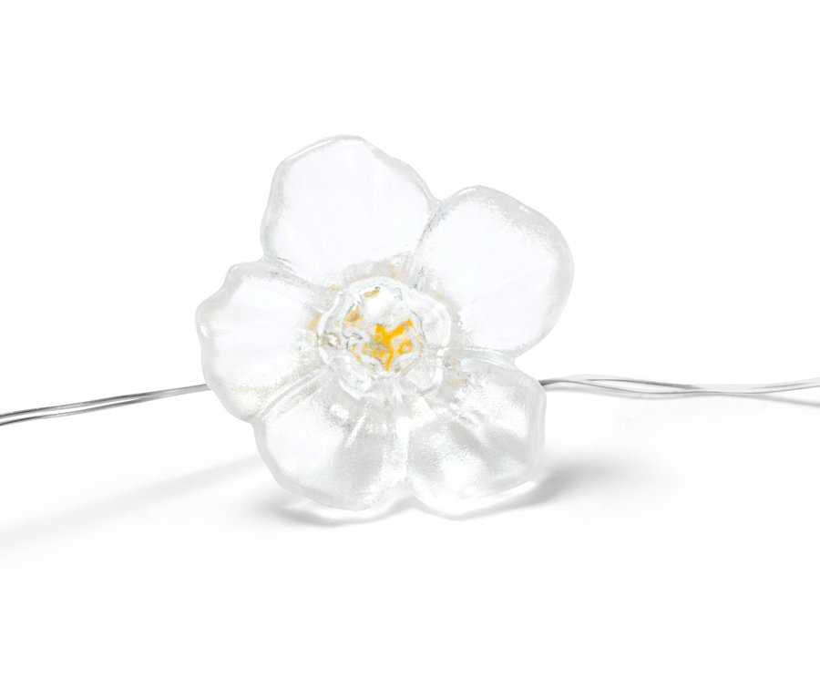 Zbliżenie na łańcuch LED „Kwiaty”.